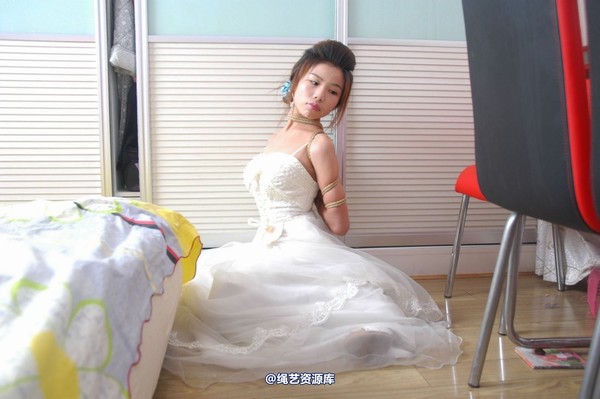 唯美之家 - 丽莎婚纱捆绑2010-7-8 第 55 张图片
