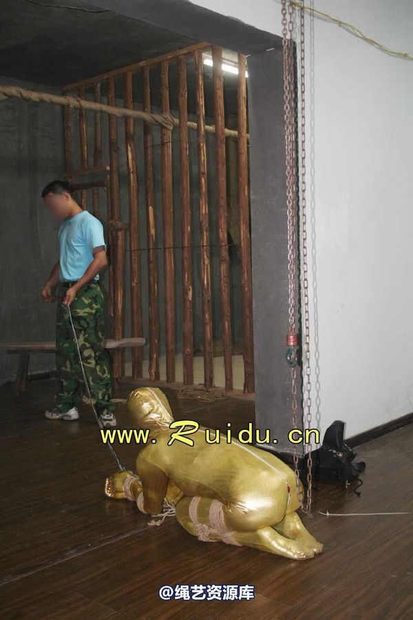 锐度主张 - 20070928第35期 影片胶衣紧缚悬吊图片 第 177 张图片