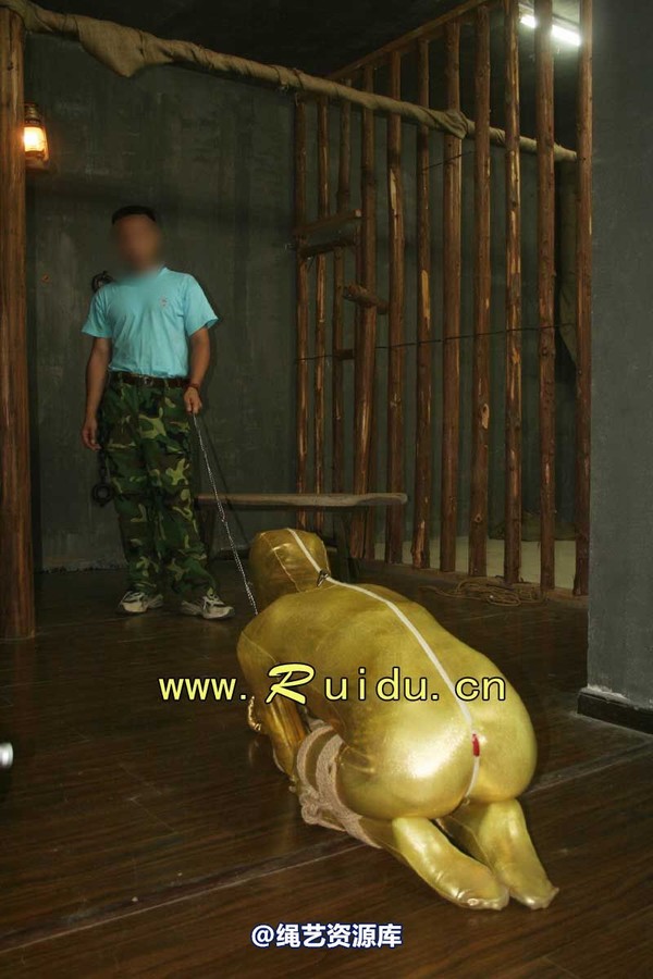 锐度主张 - 20070928第35期 影片胶衣紧缚悬吊图片 第 202 张图片