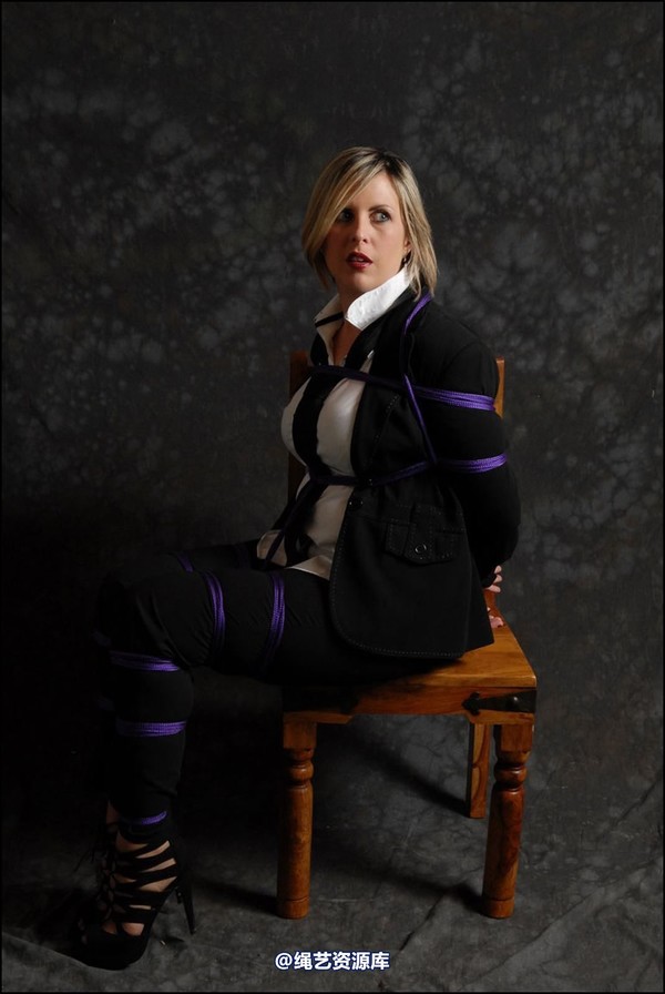 simplytied - P Woman in Black 第 10 张图片
