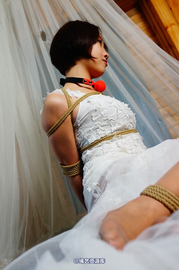 dk13美束馆 - 9.16-小仙儿白婚纱-D130P 第 73 张图片