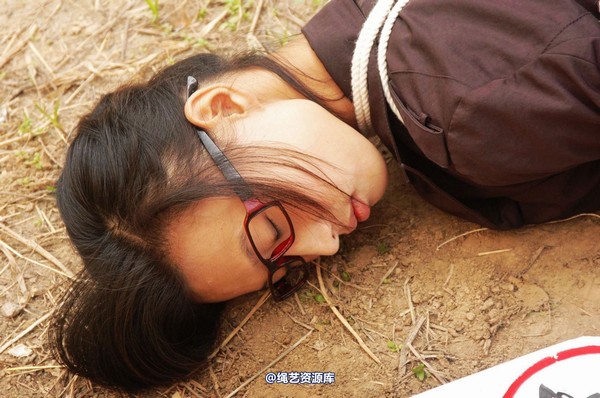 mj影视 - 倾心罪恶红唇3 第 89 张图片