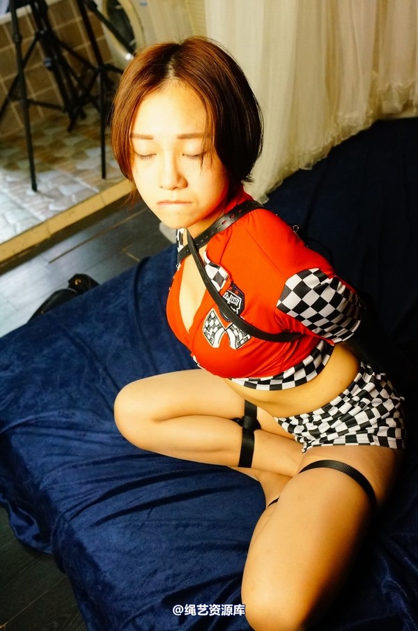 dk13美束馆 - 9.16-小仙儿赛车女郎-B120P 第 105 张图片