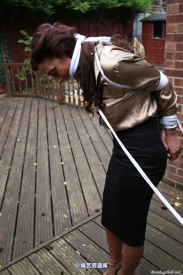 bondagebob - Chrissy Leashed 第 34 张图片