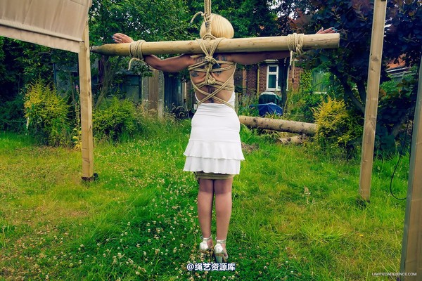 limitedaudience - 2013 kimmy louise tethered torment 第 21 张图片