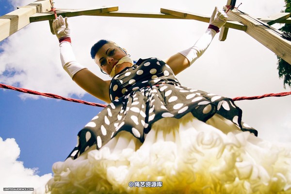 limitedaudience - 2014 raevan spread outdoors 3 第 29 张图片
