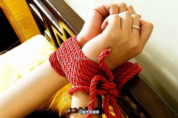 丽柜美束 - 2007-01-20 CC 第 22 张图片