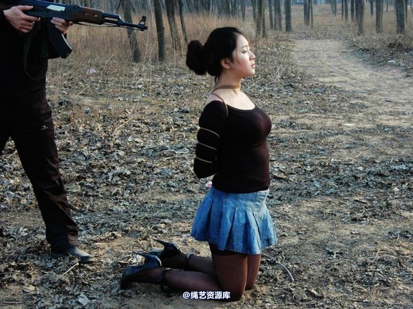 mj影视 - 2013-3-4陈沫踏青 黑丝美女最终的不归路 第 224 张图片