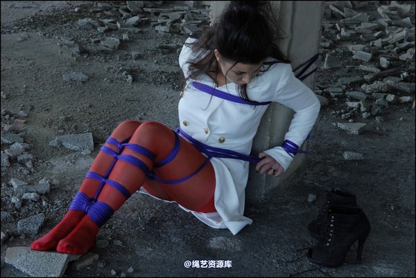 simplytied - More red tights in the Sun 第 24 张图片