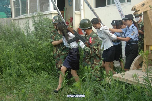 mj影视 - 血的代价执行刑场 失禁战栗2013-08-26 第 101 张图片