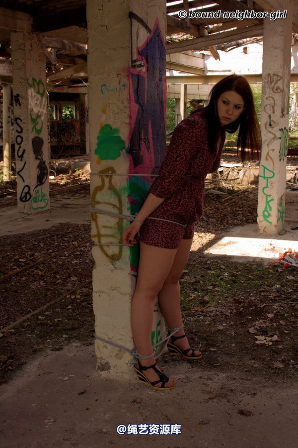 bound-neighbor-girl - Jasmin - bondage in the ruins 2 第 24 张图片