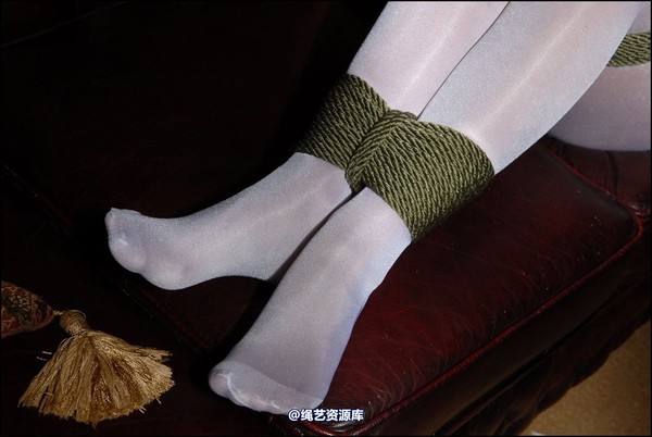 simplytied - Nurse in white tights 第 33 张图片