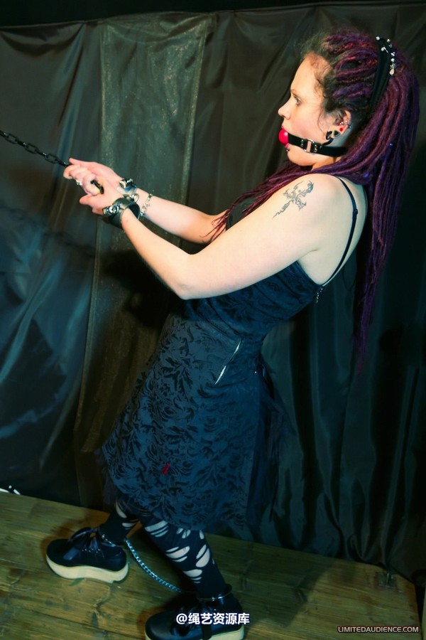 limitedaudience - 2012 beckykat six tied and chained 2 第 24 张图片