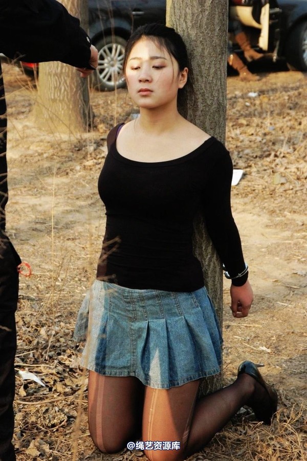 mj影视 - 2013-3-4陈沫踏青 黑丝美女最终的不归路 第 237 张图片