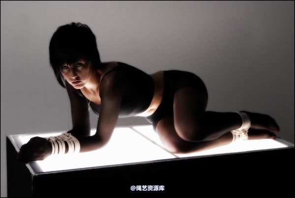 simplytied - Light box 第 24 张图片
