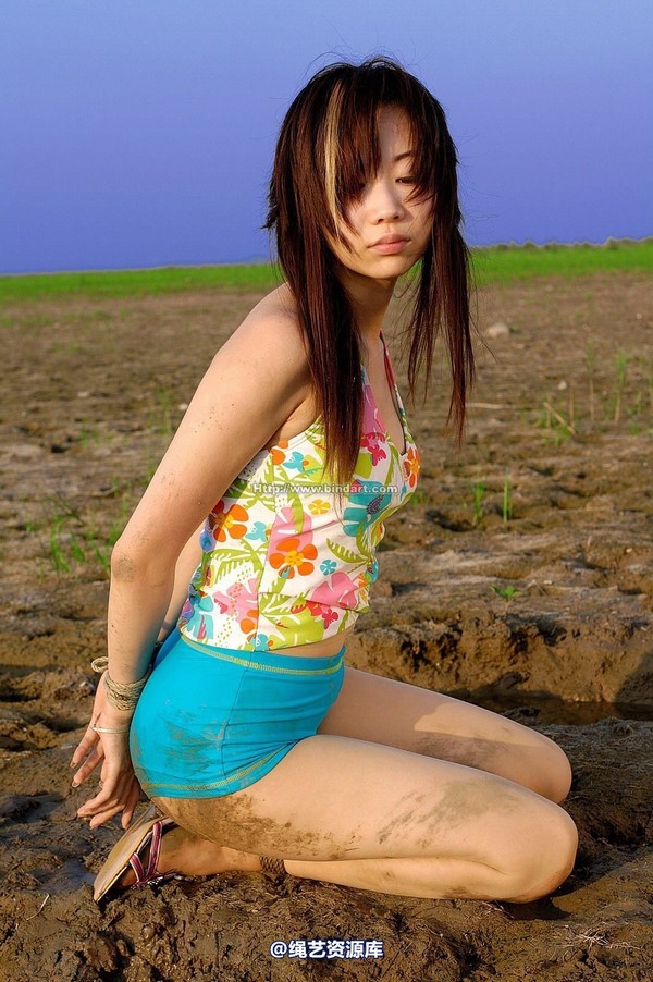 丽柜美束 - 2005-08-07 第 23 张图片