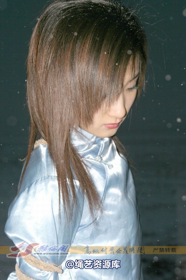 雅俗阁 - 20080408雪中拍雅琳雪儿 第 19 张图片