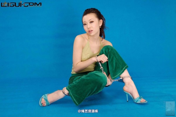 丽柜美束 - 2008-11-07 露露 6 第 70 张图片