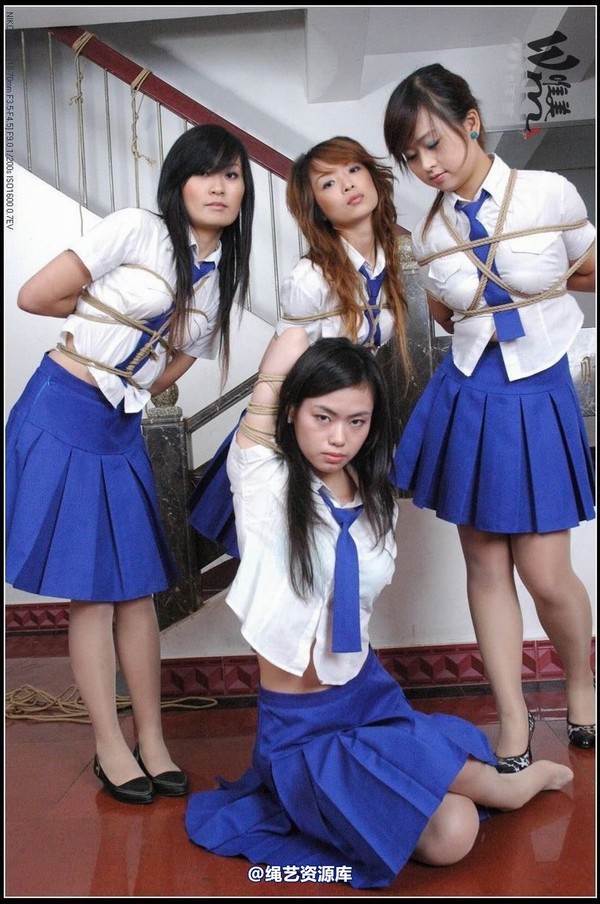 唯美之家 - 2008-09-24制服群绑 第 169 张图片