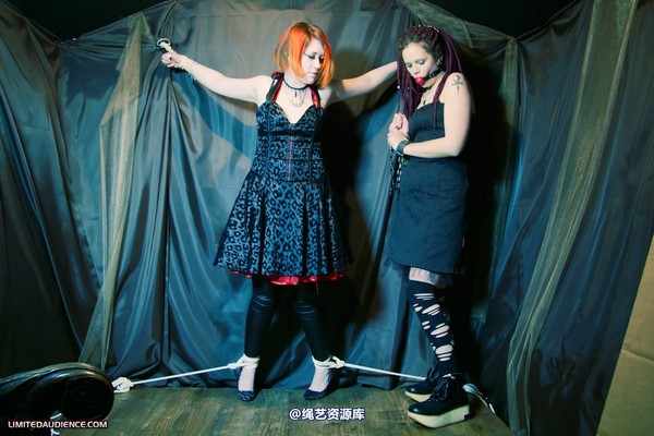 limitedaudience - 2011 beckykat six tied and chained 第 28 张图片
