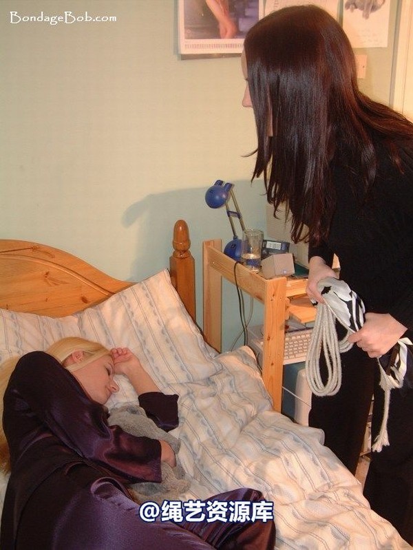bondagebob - Jessica and Nikki The Cat Burglar 1 第 4 张图片