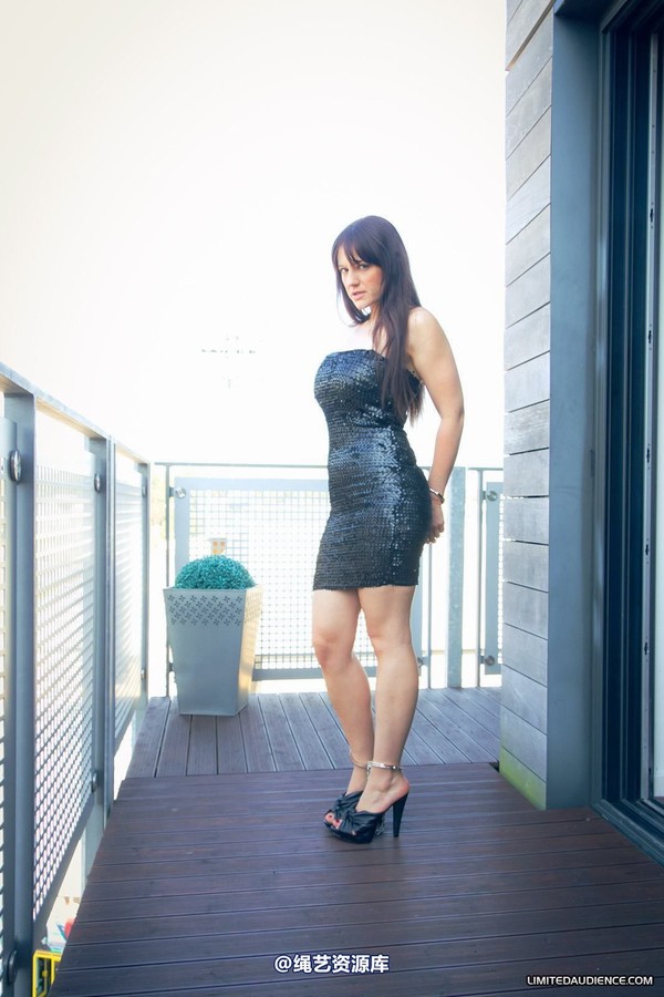 limitedaudience - 2012 sapphire handcuffed on balcony 2 第 34 张图片