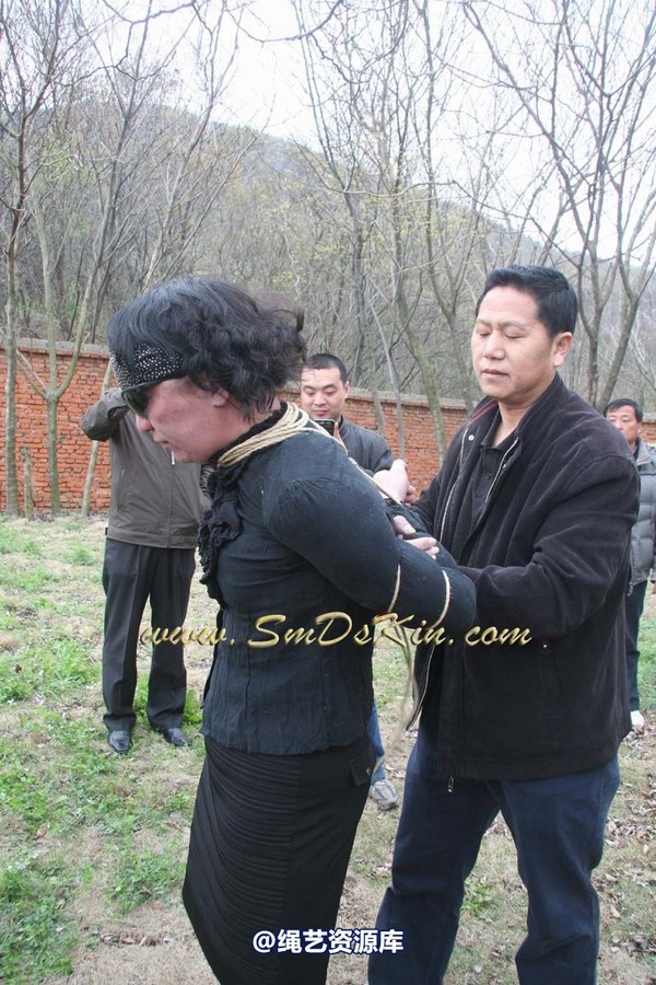 锐度主张 - 2009年第24期捆绑图（2009.5.10）模特：嫣儿 海豚 乐乐 雨竹 等 第 28 张图片