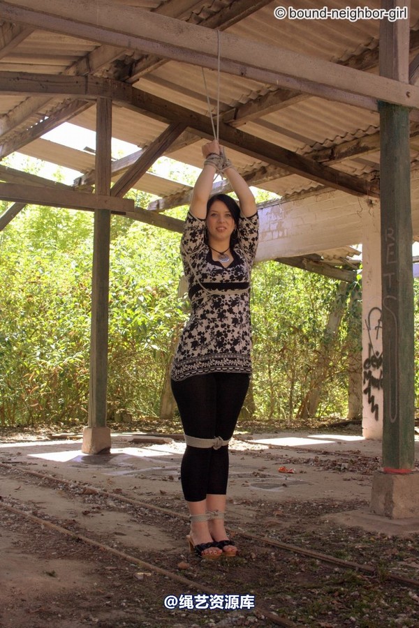 bound-neighbor-girl - Jasmin - Tied up in the ruins 2 第 2 张图片