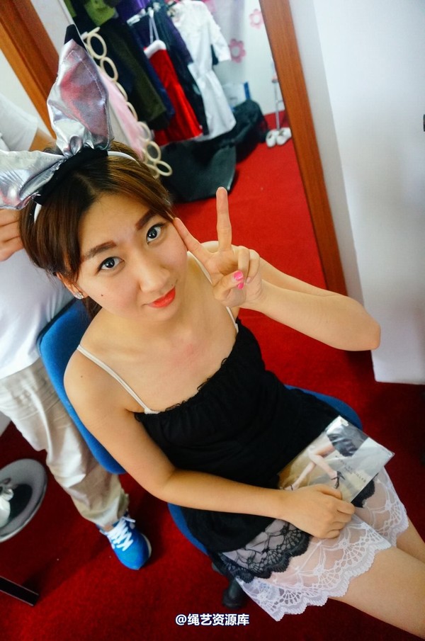 dk13美束馆 - 5.22-静静黑白A-120P 第 2 张图片