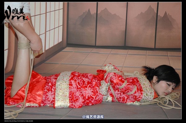 唯美之家 - 08-05-29盈盈汉服-护士装 第 126 张图片