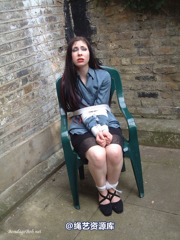 bondagebob - Lydia Lets go outside 第 2 张图片