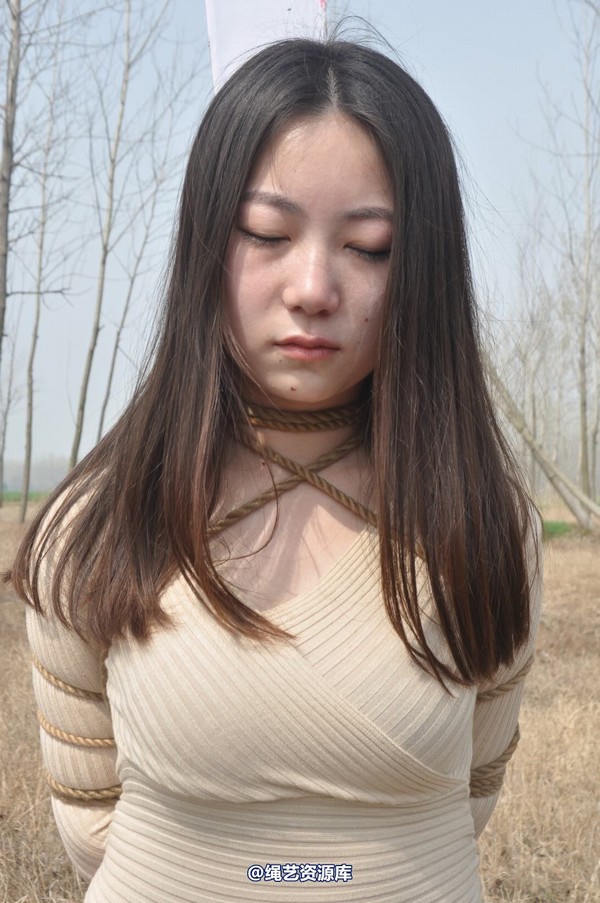 mj影视 - 车模梅晓雯 第 217 张图片