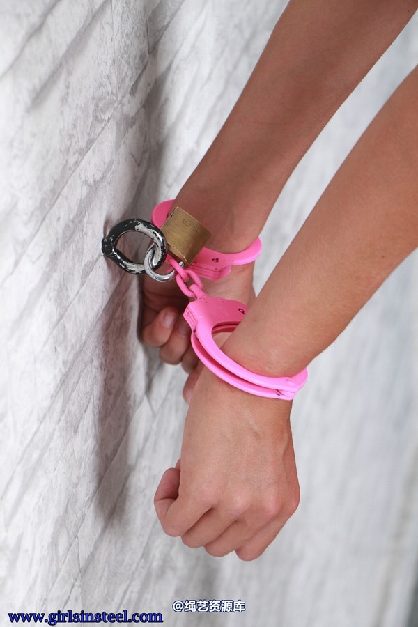 girlsinsteel - Secured to the wall 第 63 张图片