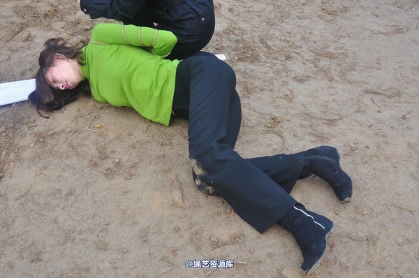 mj影视 - 影林樵夫 红颜车模 刑场 第 60 张图片