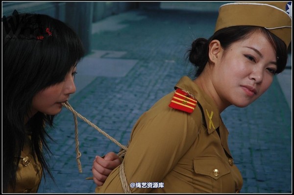唯美之家 - 08-05-07特务 第 241 张图片