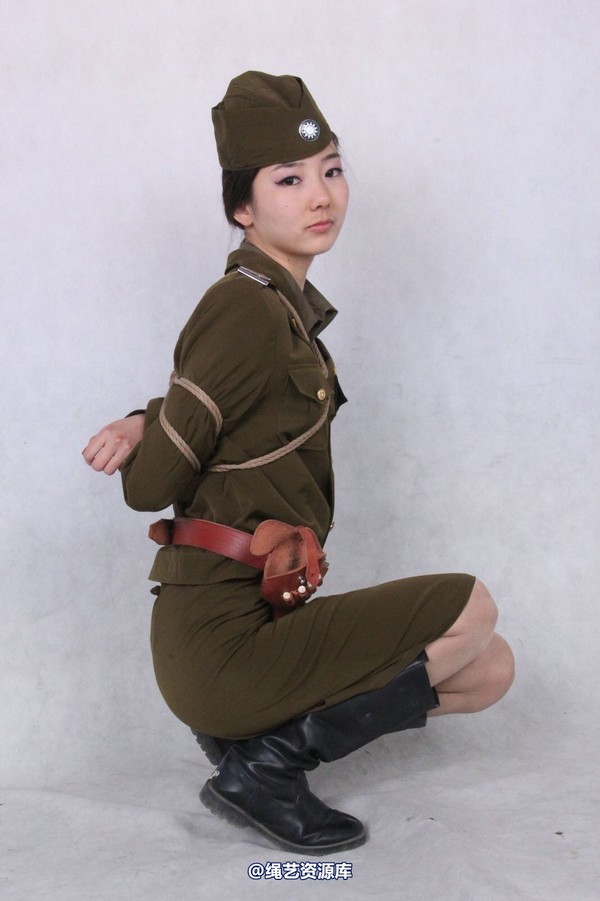 胜景山庄 - 230-惠丽军统服 第 31 张图片