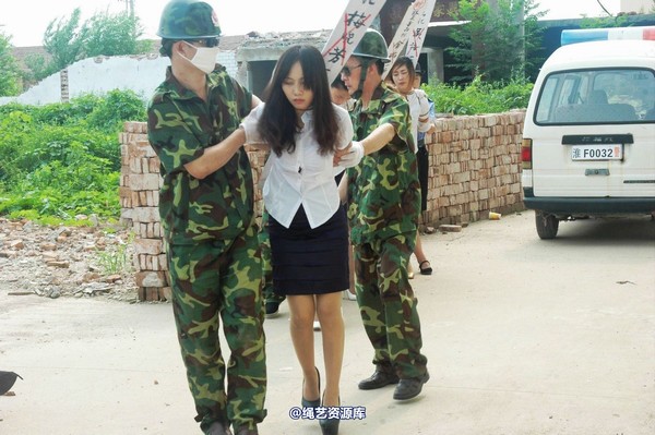 mj影视 - 血的代价刑前押送2013-08-26 第 91 张图片