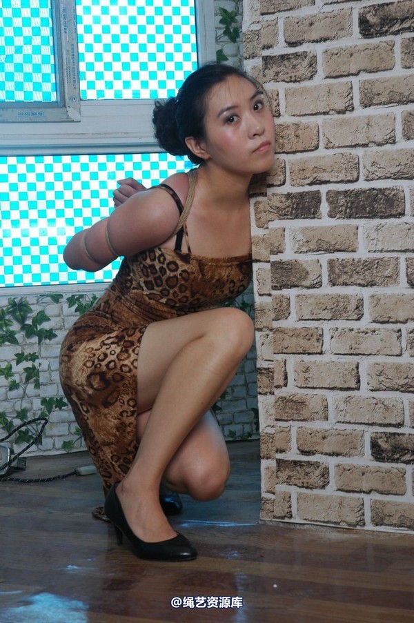 唯美之家 - 晶晶豹纹吊带2010-8-26 第 73 张图片