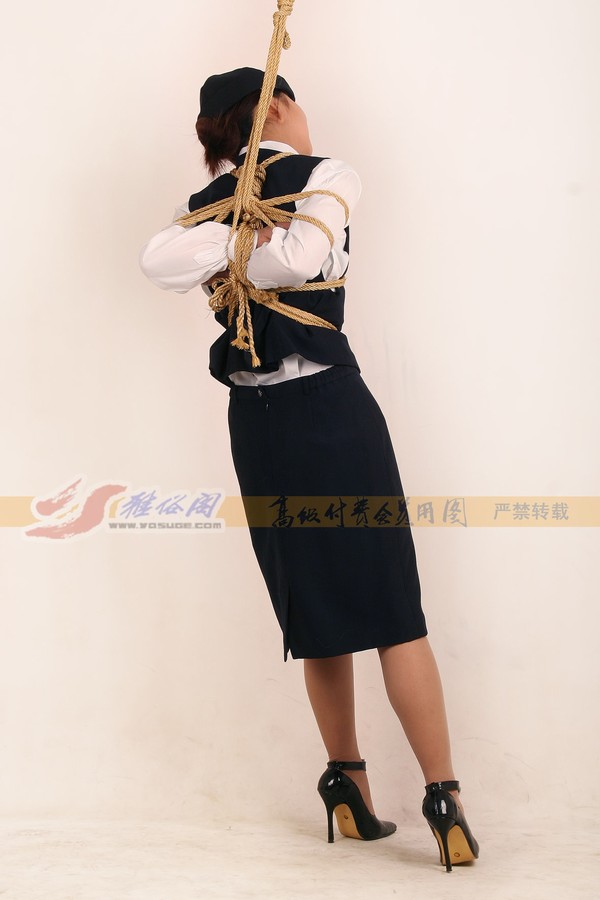 雅俗阁 - 20060404雅思空姐吊绑 第 44 张图片
