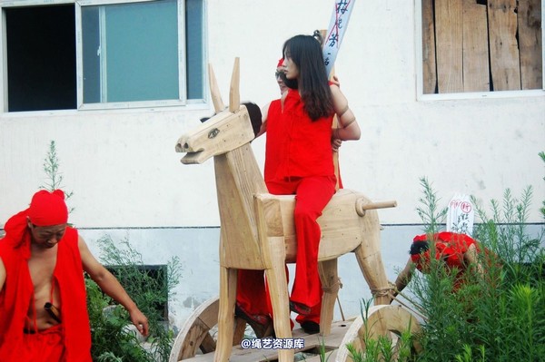 mj影视 - 血的代价-红罪衣刑场木驴斩－梅晓芳2013-08-26 第 239 张图片