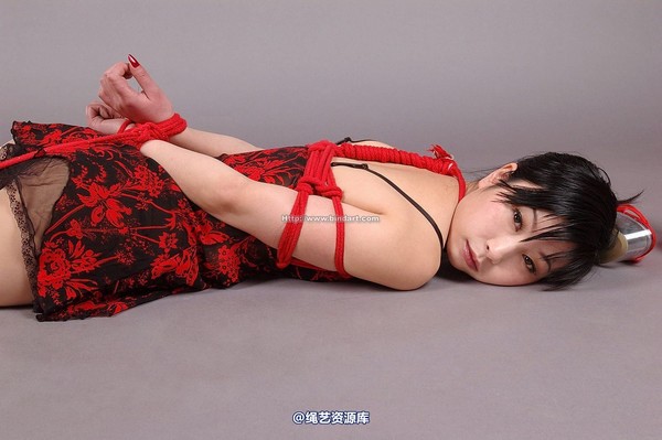 丽柜美束 - 2006-05-04 第 22 张图片