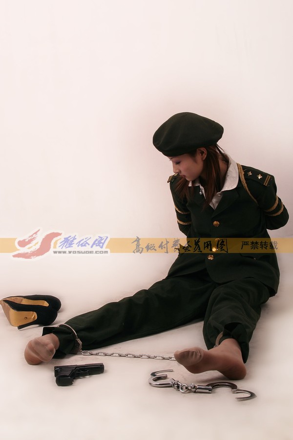 雅俗阁 - 20060407雪儿警服 第 122 张图片