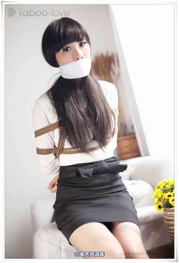 禁忌摄影 - No.083 Yuko 职业女性之气质束缚 第 28 张图片