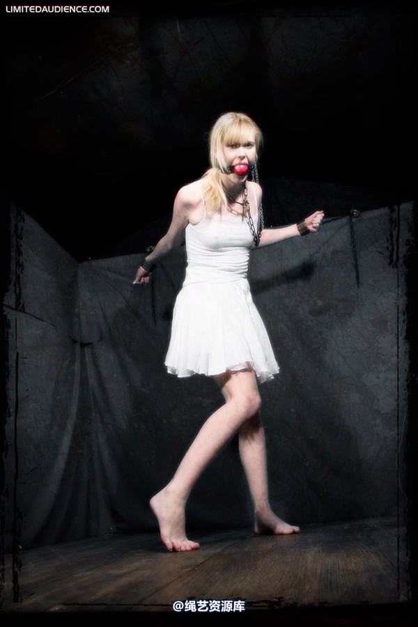 limitedaudience - 2010 ariel the forgotten prisoner 3 第 6 张图片
