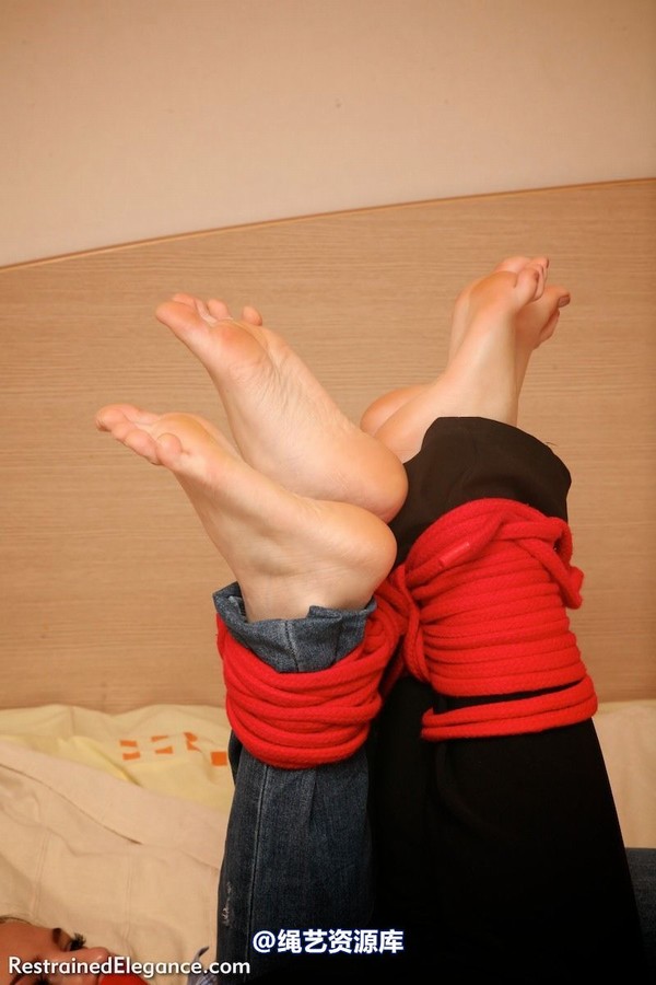 restrainedelegance - Two Girls, Twice the Fun! 第 117 张图片