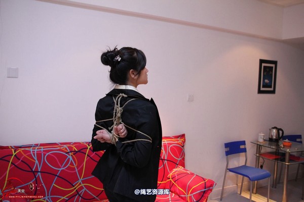 红豆的天空 - 会员水域约拍作品分享 黑西装 第 39 张图片