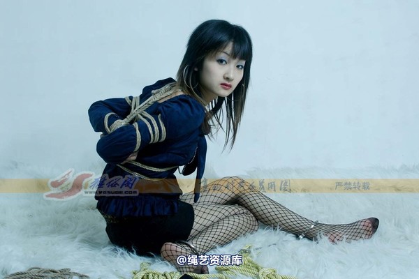 雅俗阁 - 20070404雪儿制服 第 34 张图片
