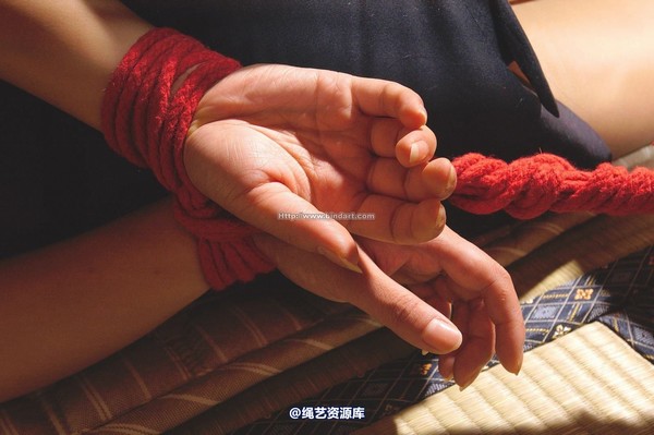 丽柜美束 - 2005-07-14 第 5 张图片