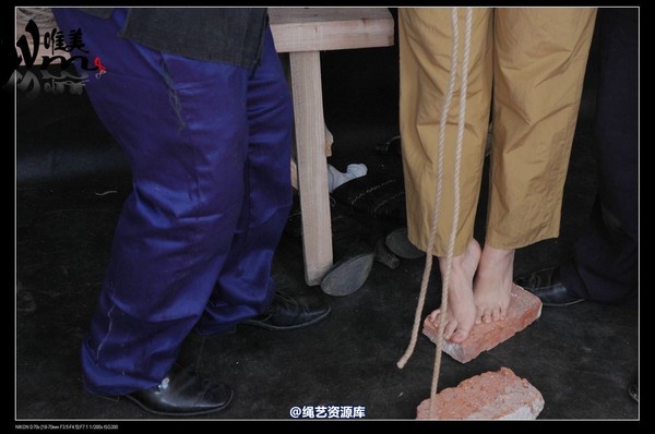 唯美之家 - 2008-12-18军统女特务受刑(剧照) 第 48 张图片