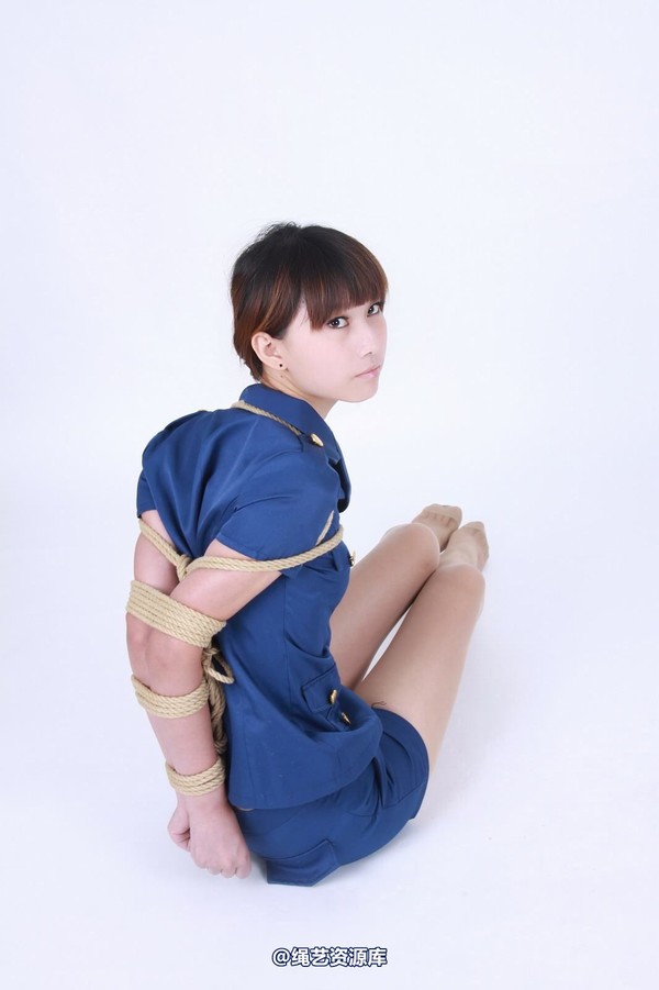 神艺缘 - 150-制服美女被绑了 第 13 张图片